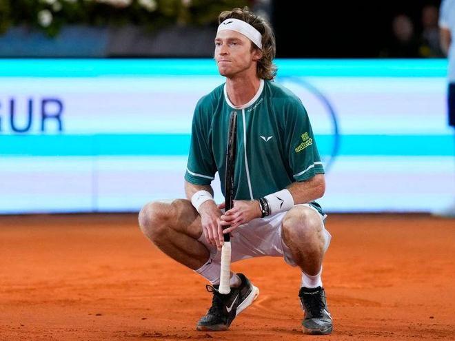 赛中给人惊 赛中给人惊