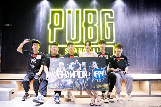 马烨欣旗开 马烨欣旗开