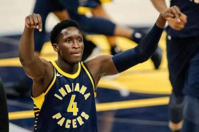 持续发力!萨林杰送长传 胡明轩助张昊上篮将分差拉开到20分以上